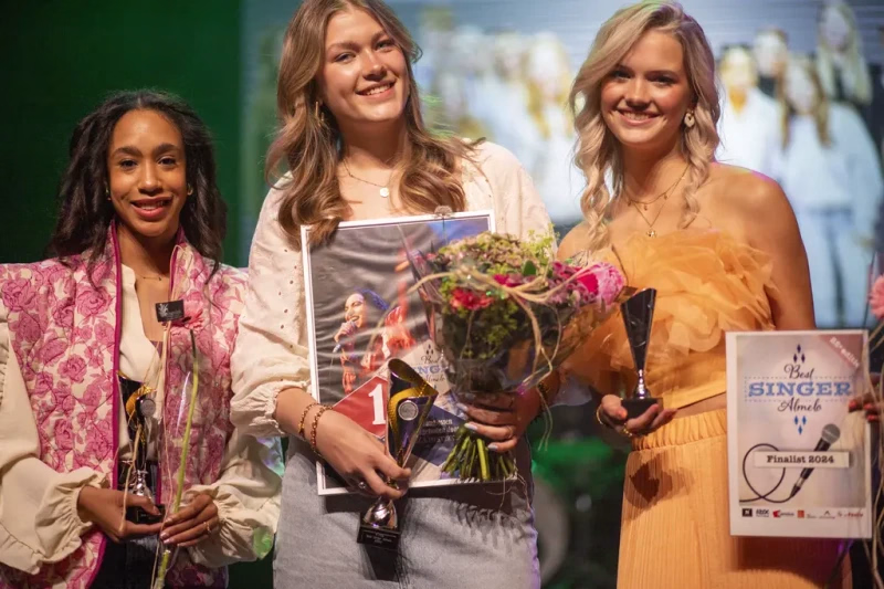 Drie leerlingen Canisius in finale Best Singer Almelo